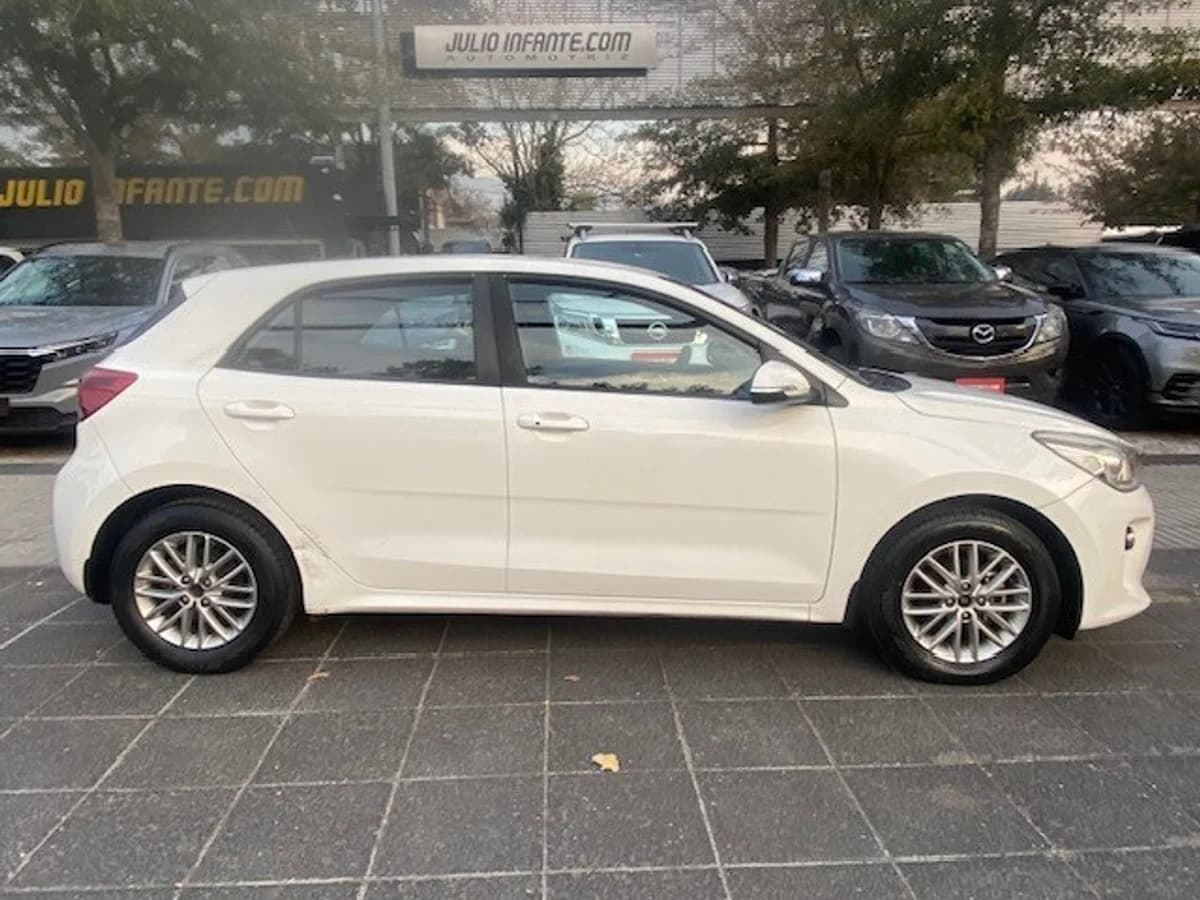 KIA RÍO 5 EX 1.4 2018 - Imagen 5