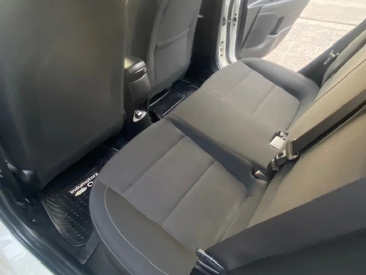 KIA RÍO 5 EX 1.4 2018 - Imagen 10
