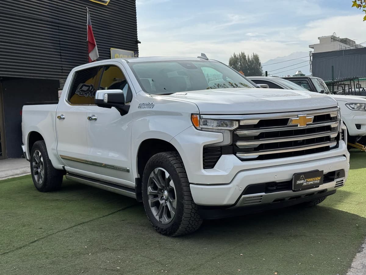 Chevrolet Silverado High Country 2024 - Imagen 1