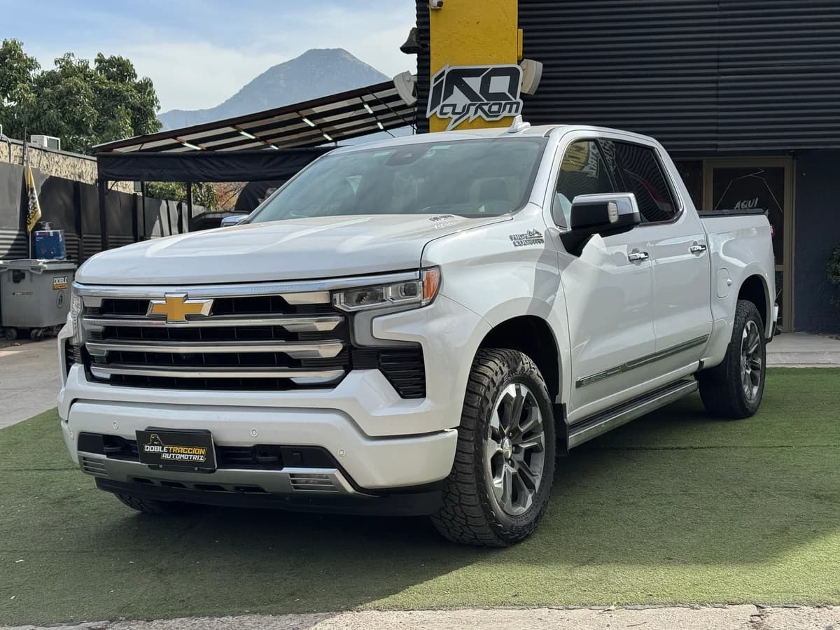 Chevrolet Silverado High Country 2024 - Imagen 3