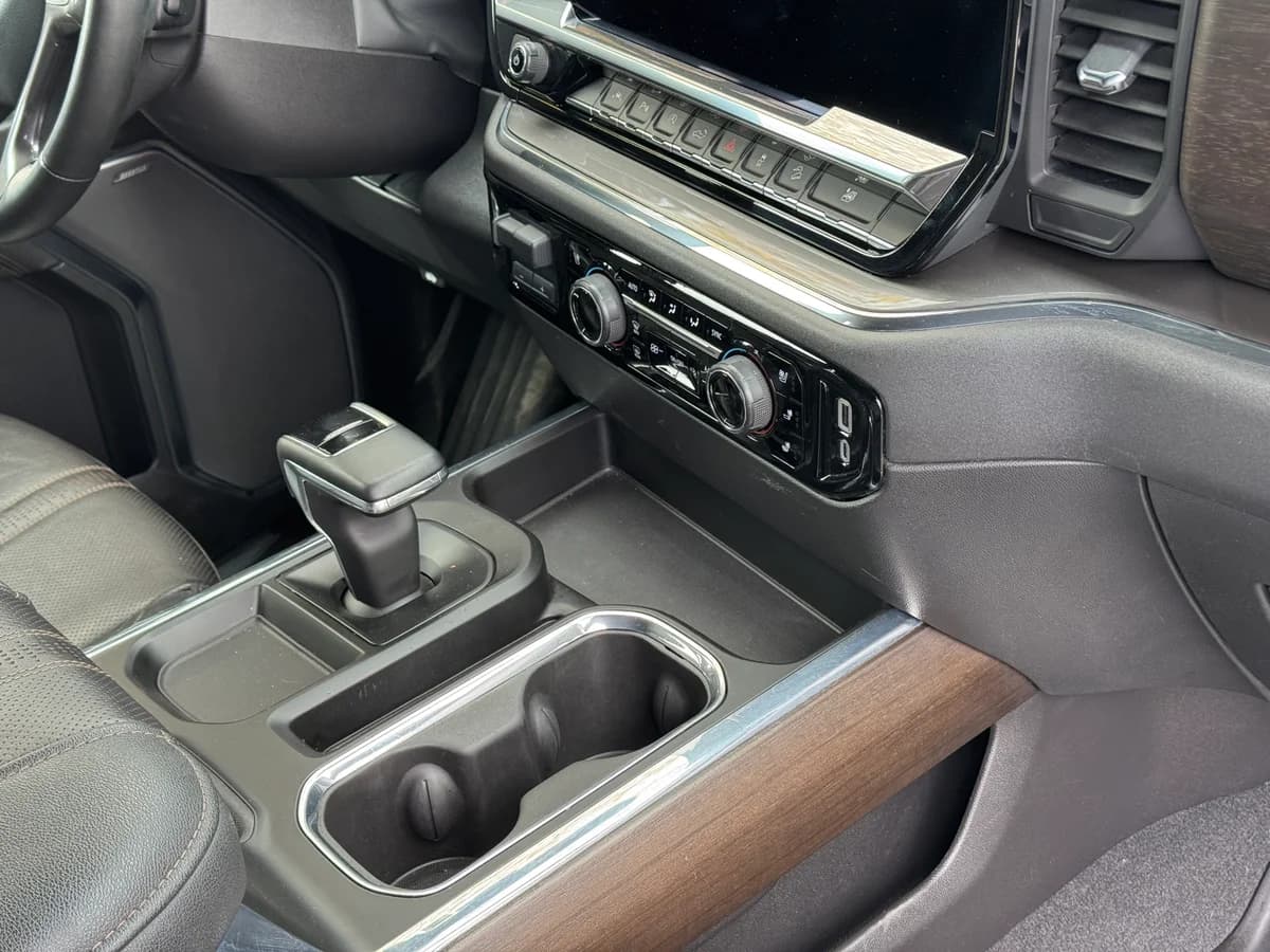 Chevrolet Silverado High Country 2024 - Imagen 16