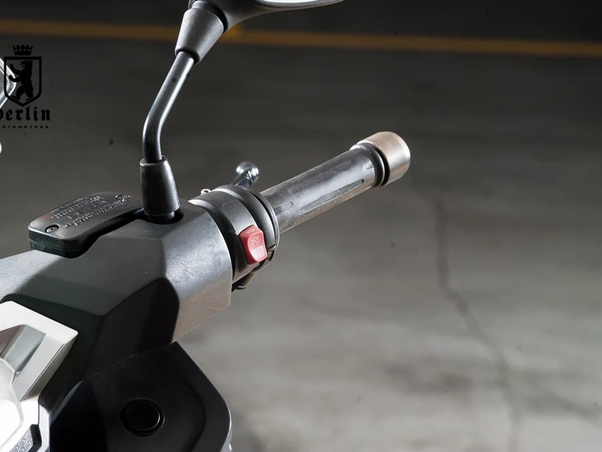 BMW G400X Scooter - Imagen 10