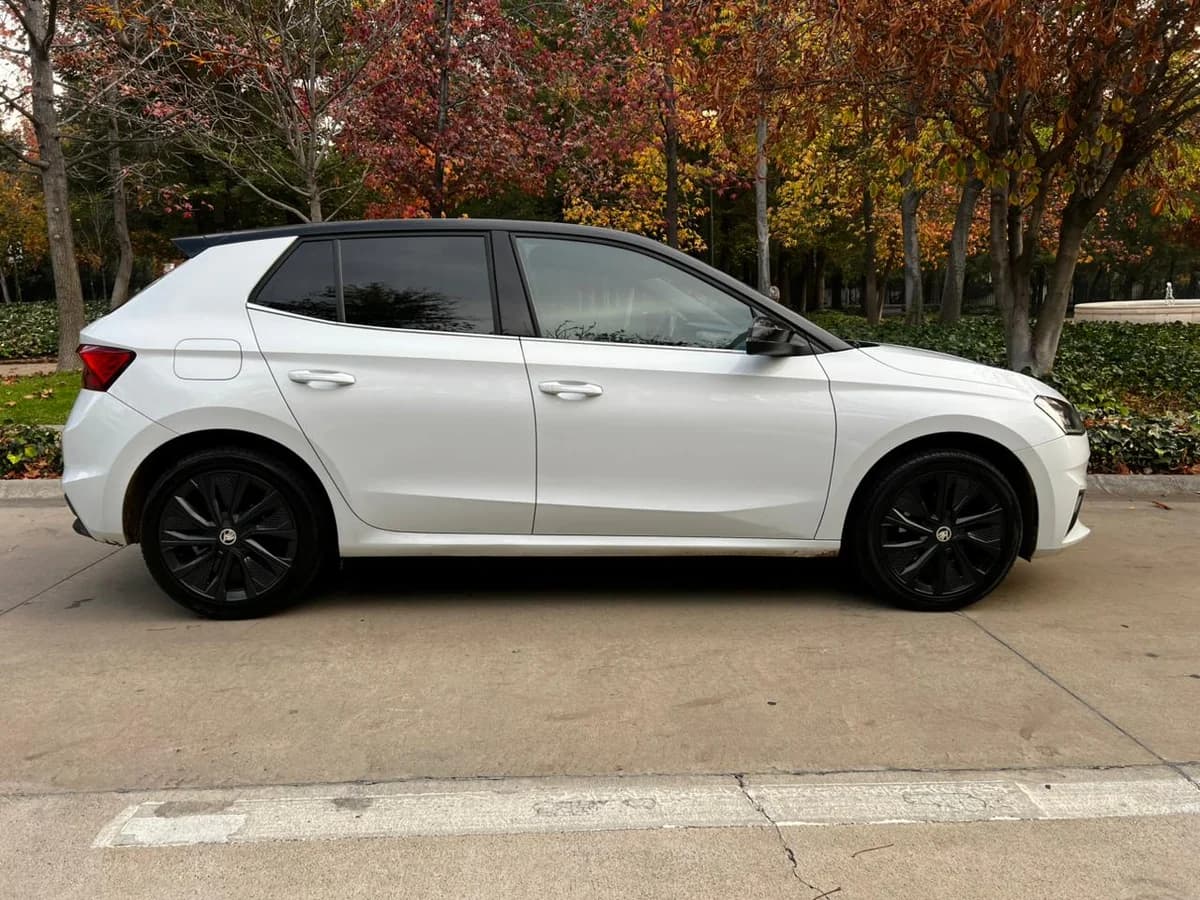 SKODA NEW FABIA 1.0L TSI AT DSG STYLE AÑO 2024 - Imagen 13