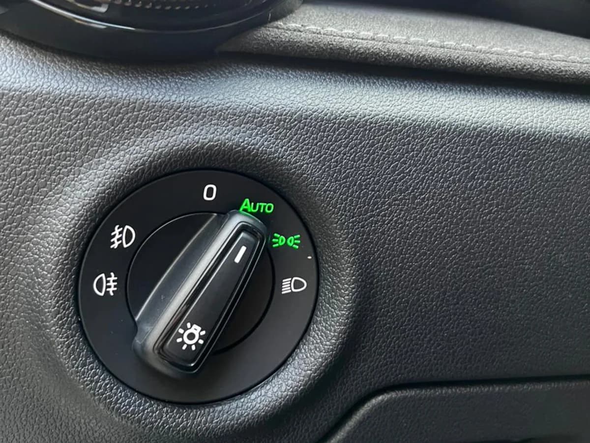 SKODA NEW FABIA 1.0L TSI AT DSG STYLE AÑO 2024 - Imagen 18