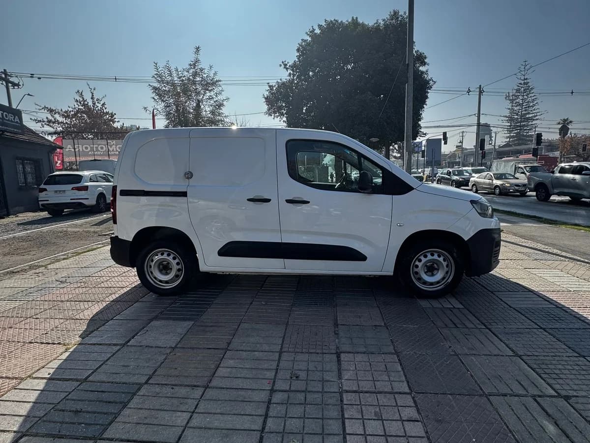 CITROEN BERLINGO 1.6 K9 2022 - Imagen 6