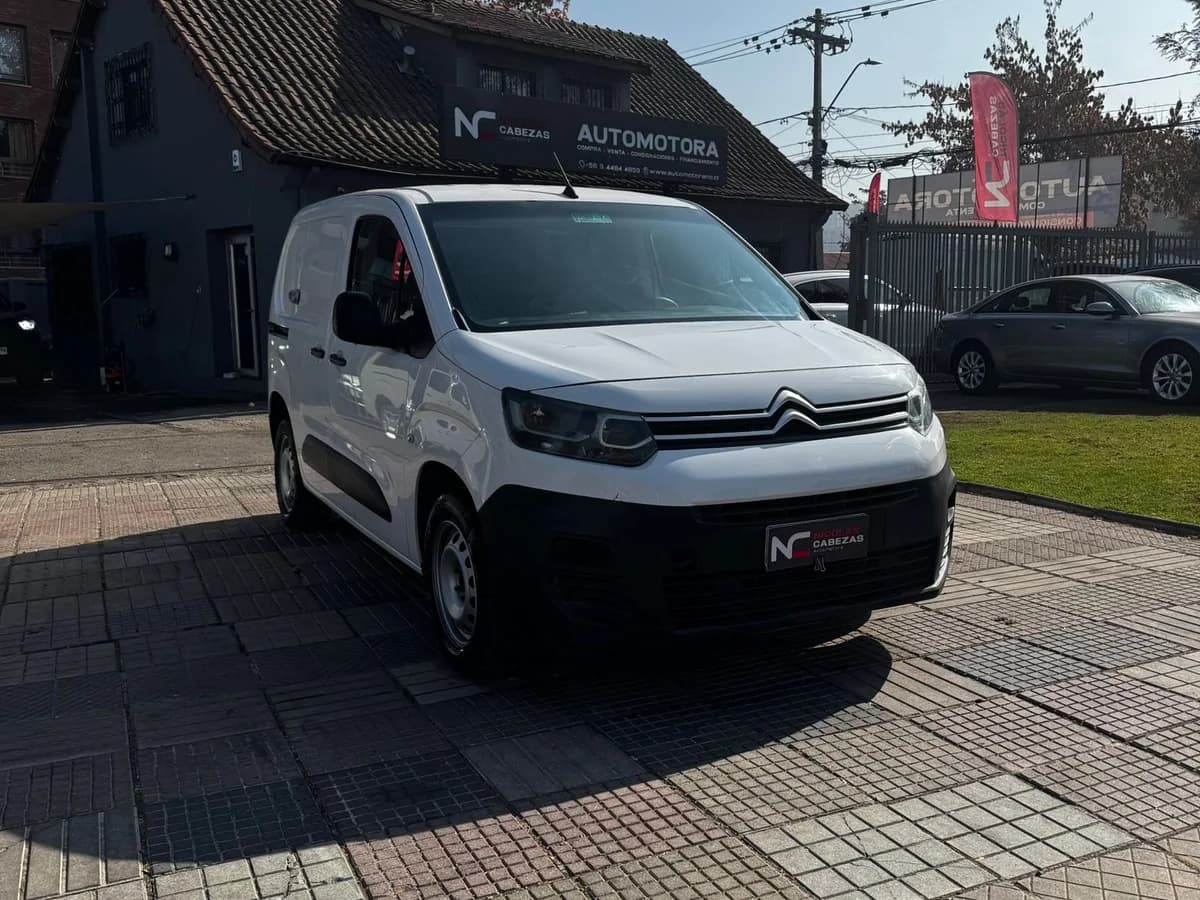 CITROEN BERLINGO 1.6 K9 2022 - Imagen 8