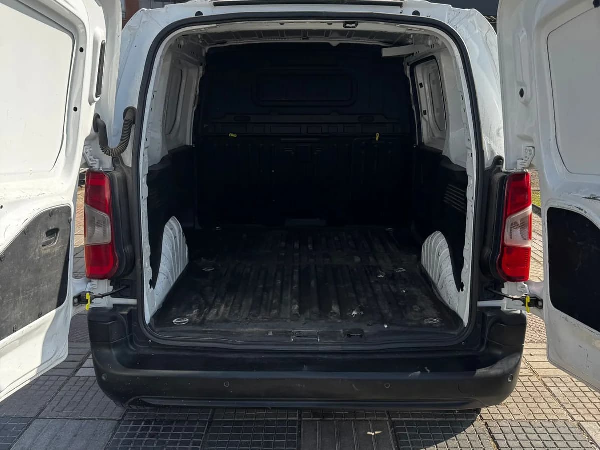 CITROEN BERLINGO 1.6 K9 2022 - Imagen 9