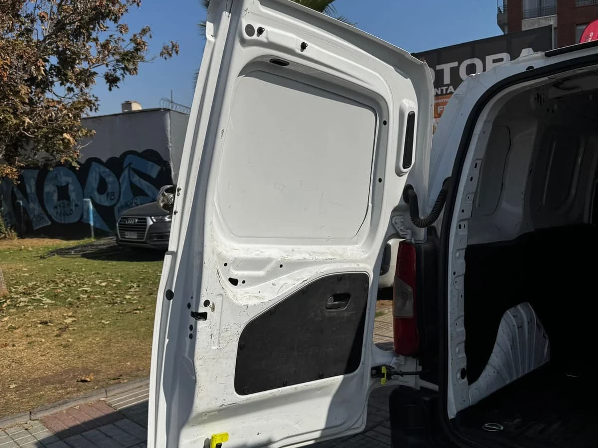 CITROEN BERLINGO 1.6 K9 2022 - Imagen 11