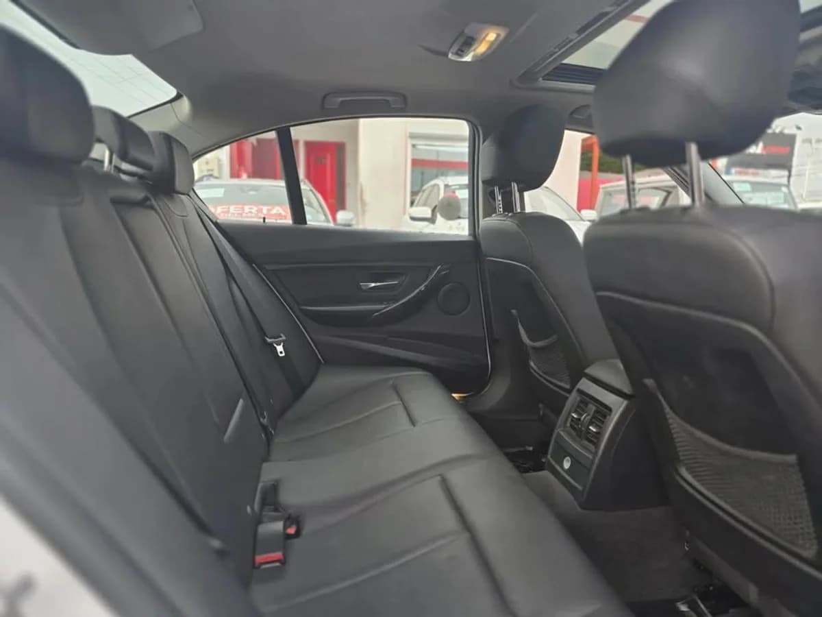 BMW 320D LUXURY - 2015 - Imagen 8