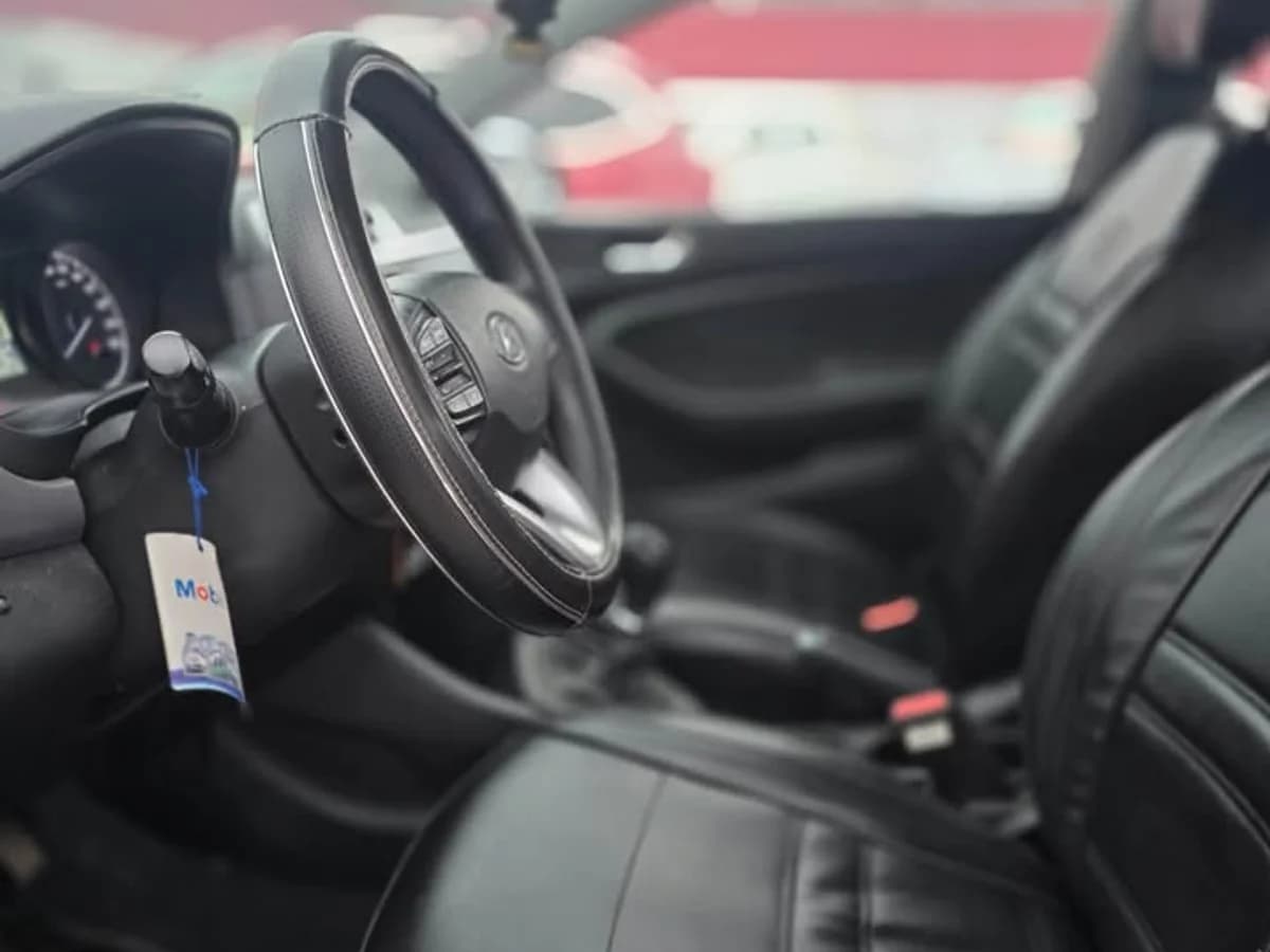 HYUNDAI VERNA CB - 2022 - Imagen 9
