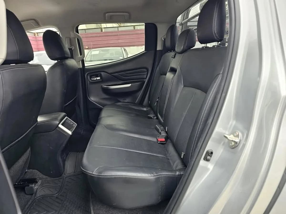 MITSUBISHI L200 DAKAR 4X4 - 2022 - Imagen 6