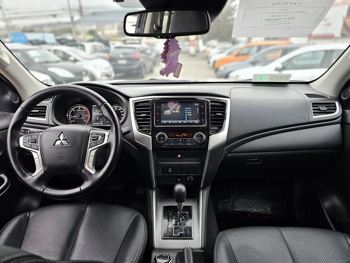 MITSUBISHI L200 DAKAR 4X4 - 2022 - Imagen 5