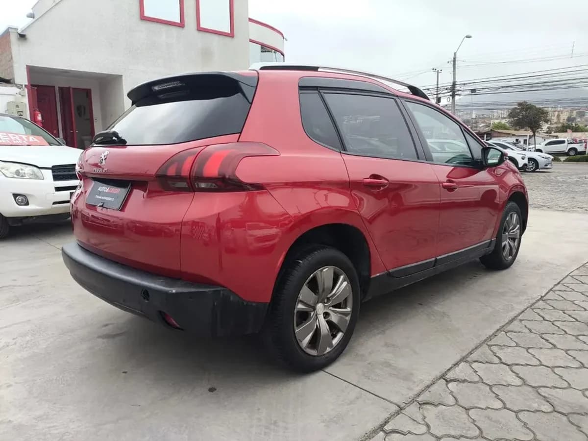 PEUGEOT 2008 ACTIVE BLUE HDI - 2018 - Imagen 6