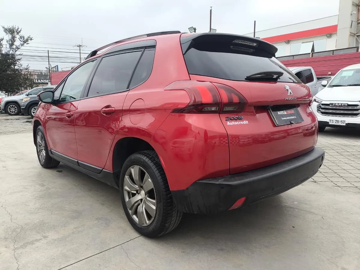 PEUGEOT 2008 ACTIVE BLUE HDI - 2018 - Imagen 5