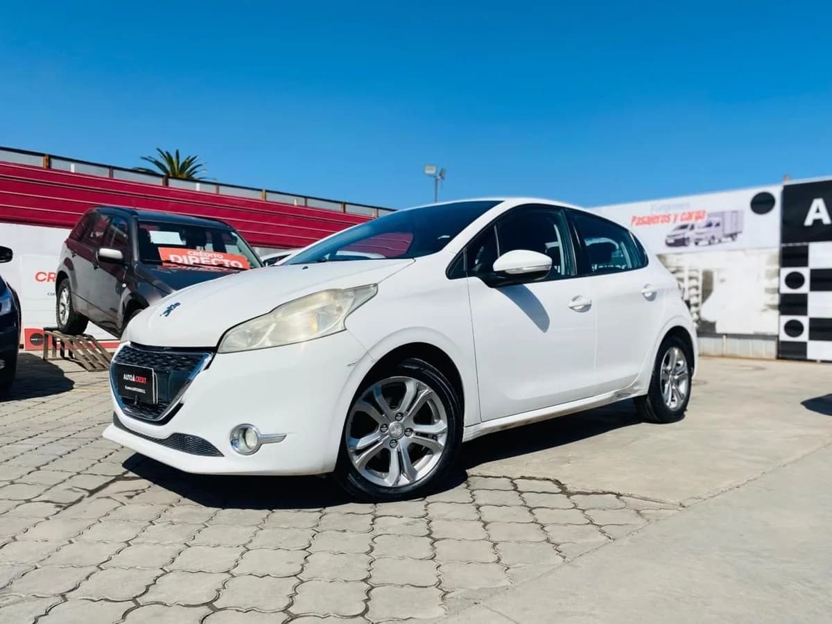PEUGEOT 208 ACTIVE - 2015 - Imagen 1