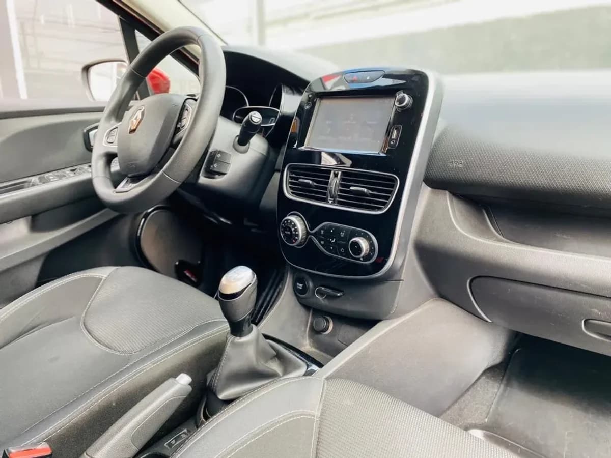 RENAULT CLIO IV HB - 2019 - Imagen 6