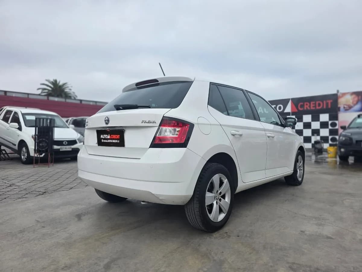 SKODA FABIA ACTIVE - 2019 - Imagen 4