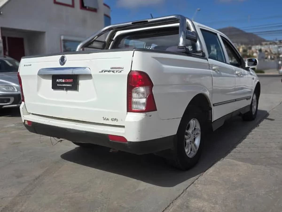 SSANGYONG ACTYON SPORT 2.0 Sport 4x2 2015 - Imagen 8