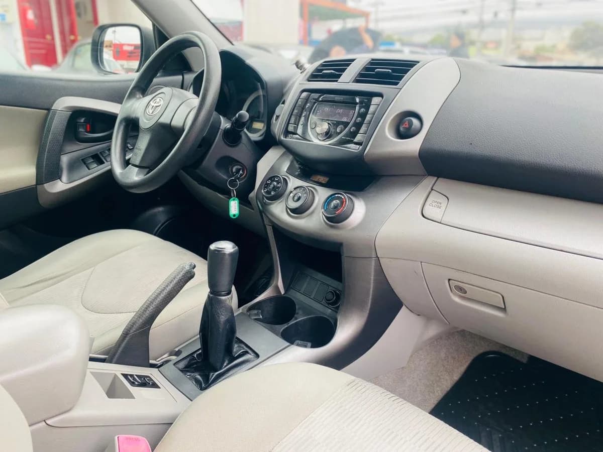 TOYOTA RAV 4- 2010 - Imagen 5
