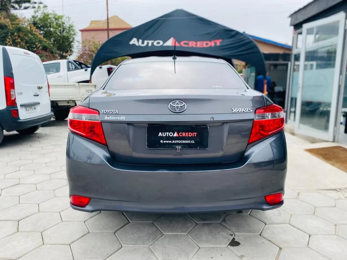 TOYOTA YARIS XLI - 2017 - Imagen 3