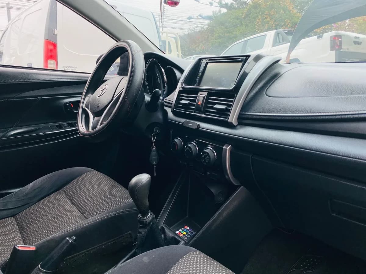 TOYOTA YARIS XLI - 2017 - Imagen 11