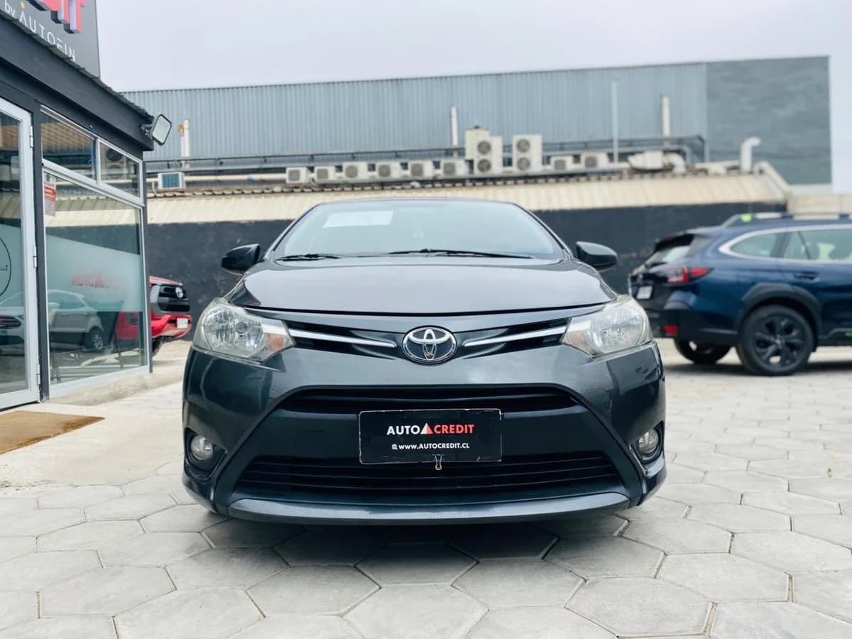 TOYOTA YARIS XLI - 2017 - Imagen 2