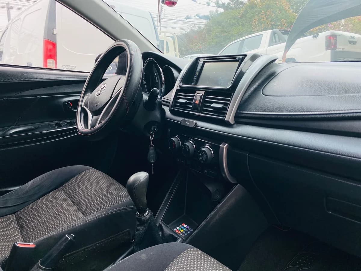 TOYOTA YARIS XLI - 2017 - Imagen 7