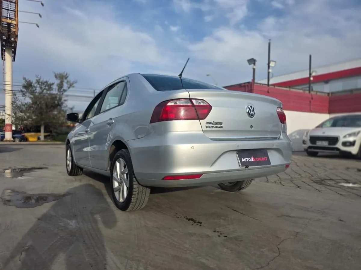 VOLKSWAGEN VOYAGE - 2022 - Imagen 10