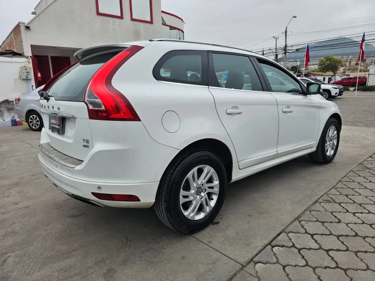 VOLVO XC60 T5 COMFORT - 2016 - Imagen 10