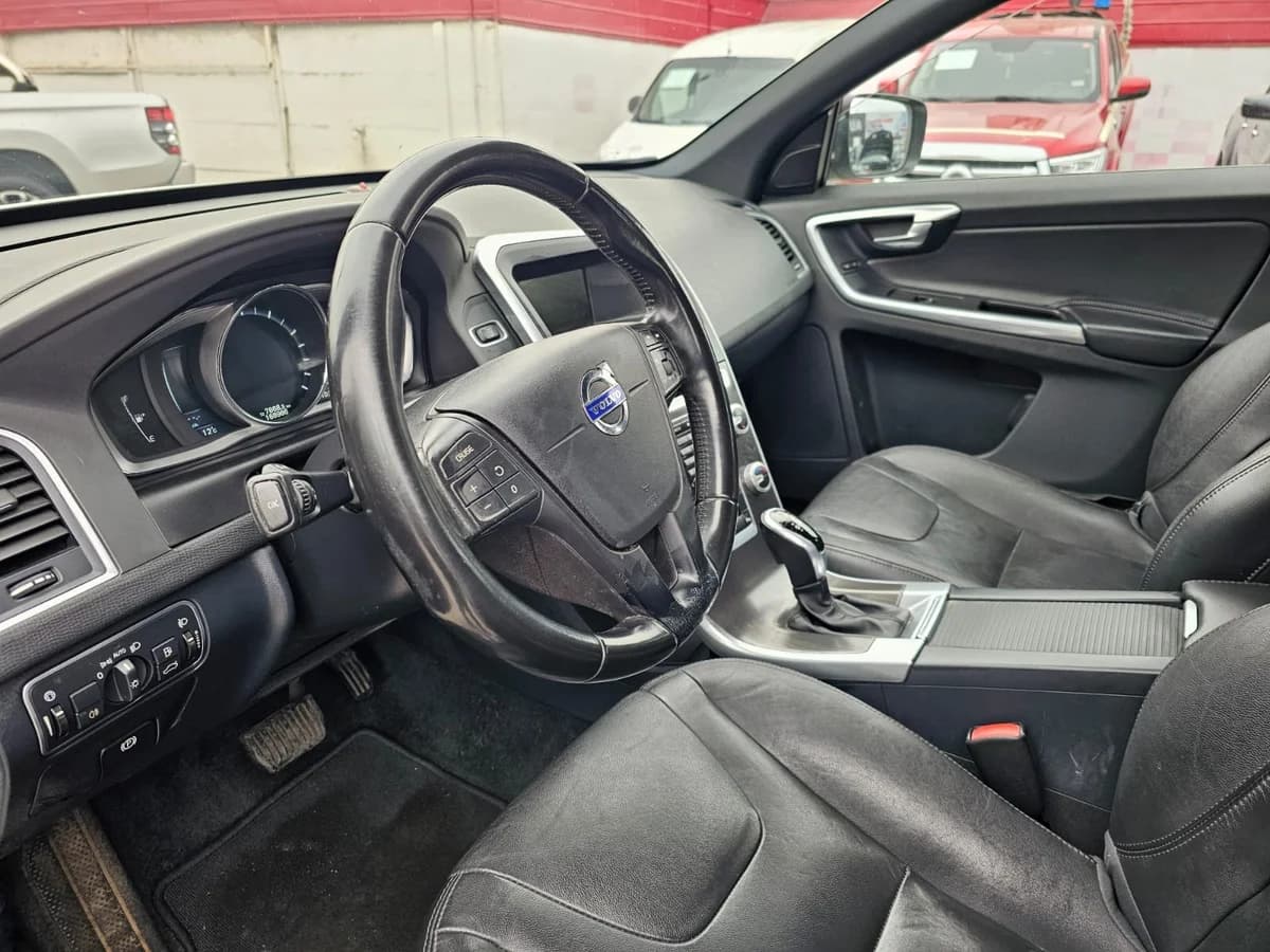 VOLVO XC60 T5 COMFORT - 2016 - Imagen 5