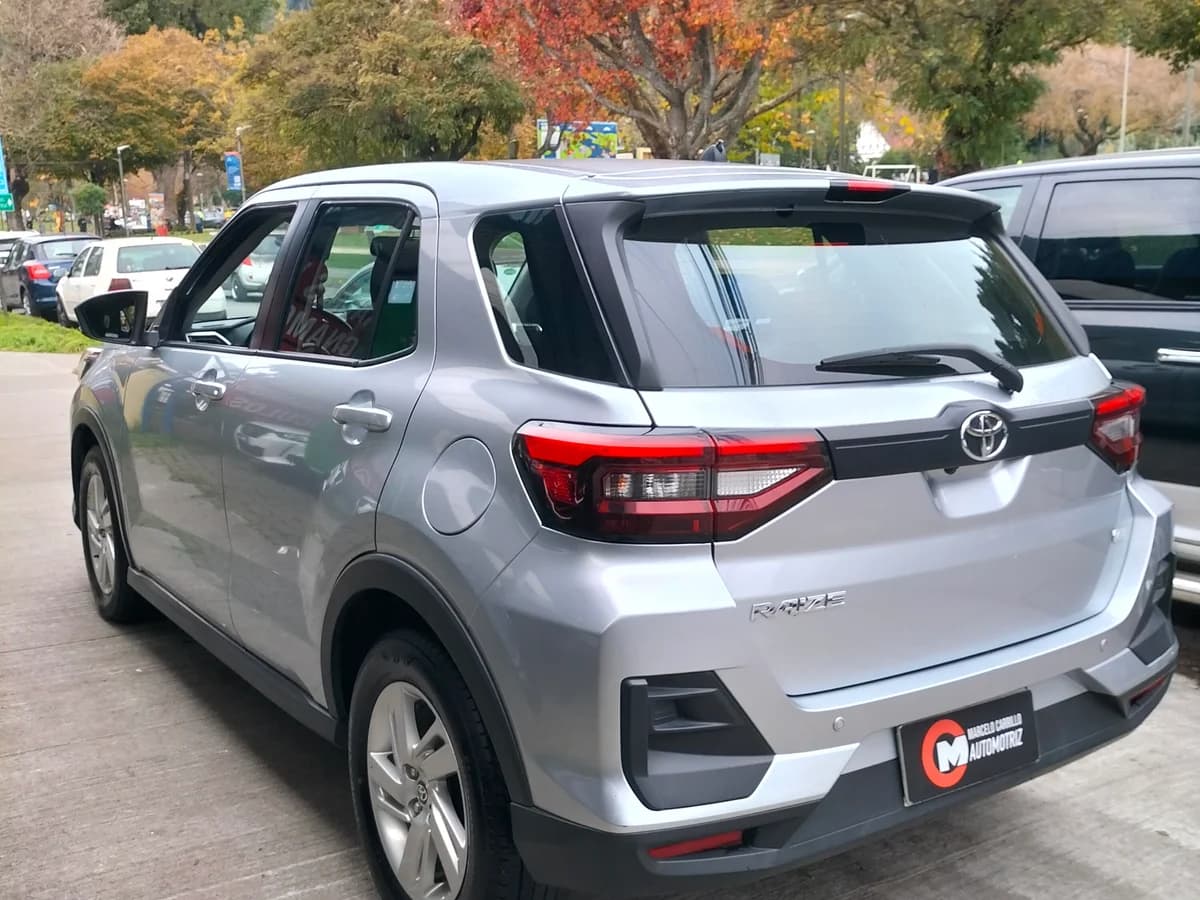 TOYOTA RAIZE CVT 1.2 AUT E 2025 - Imagen 3