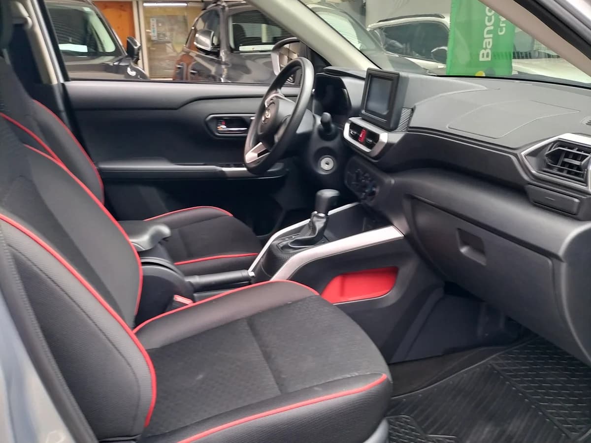 TOYOTA RAIZE CVT 1.2 AUT E 2025 - Imagen 17