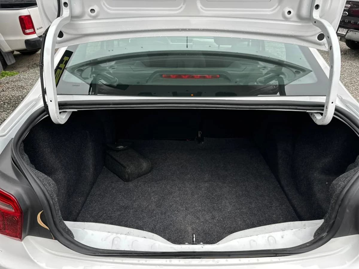 CITROEN C ELYSEE HDI 1.6 FEEL PACK HDI DIESEL 4X2 100 BVM MT 4P 2025 - Imagen 7