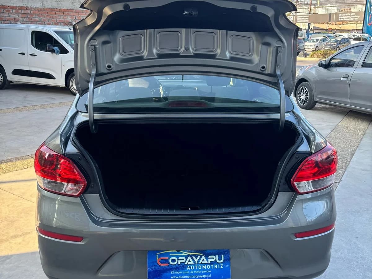 KIA SOLUTO 1.4 1.4 LX 4X2 MT 4P 2023 - Imagen 8