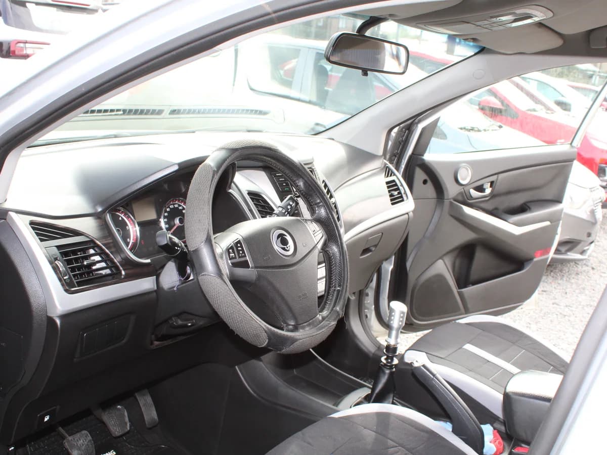 SSANGYONG KORANDO XDI 2.0 Diésel 2015 - Imagen 10