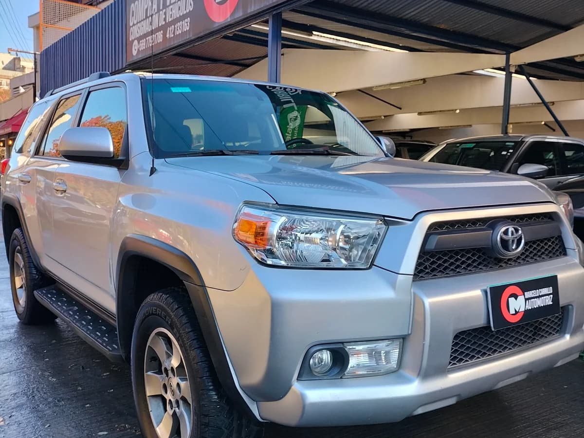 TOYOTA 4 RUNNER 4.0 AUT 1 2012 - Imagen 5
