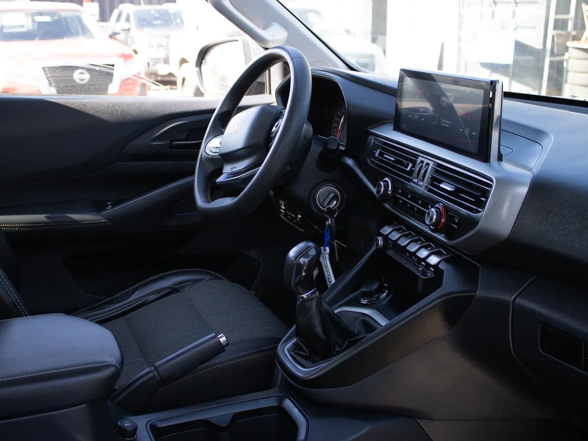 PEUGEOT Landtrek Active 1.9 2023 - Imagen 9