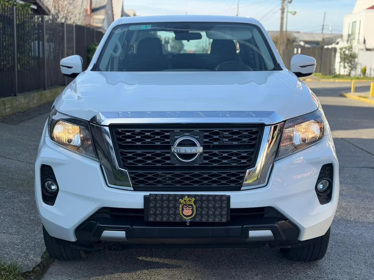 NISSAN NAVARA D CAB 2.3 4X2 MT 2024 - Imagen 2