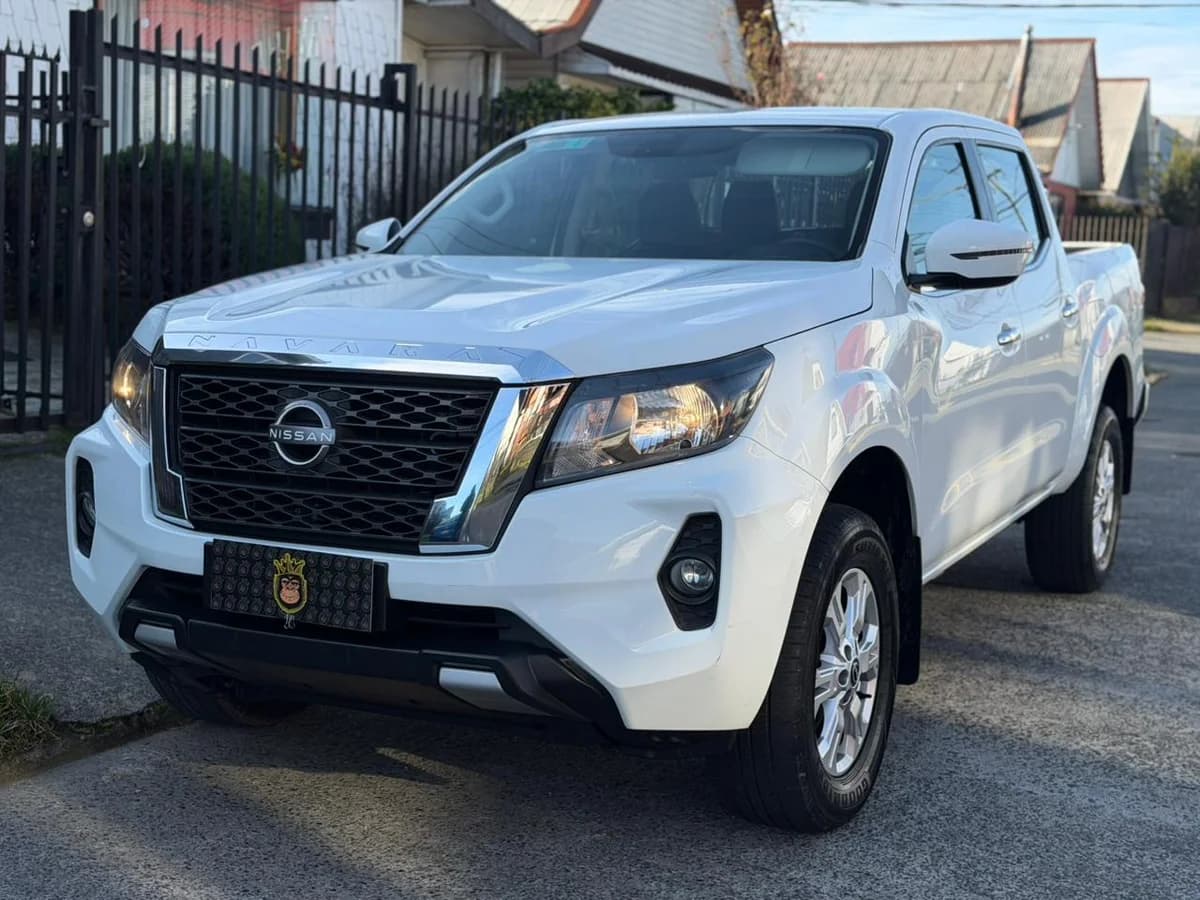 NISSAN NAVARA D CAB 2.3 4X2 MT 2024 - Imagen 3