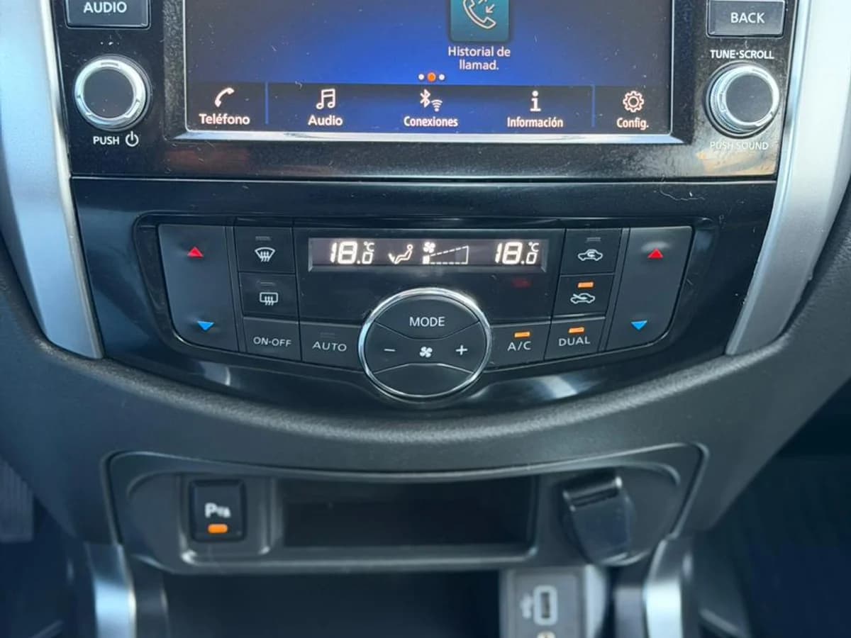 NISSAN NAVARA D CAB 2.3 4X2 MT 2024 - Imagen 12