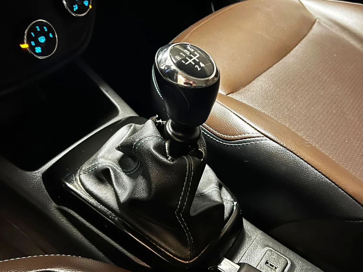 CHEVROLET SPIN LTZ 1.8 PREMIER 1.8 MT 2021 - Imagen 18