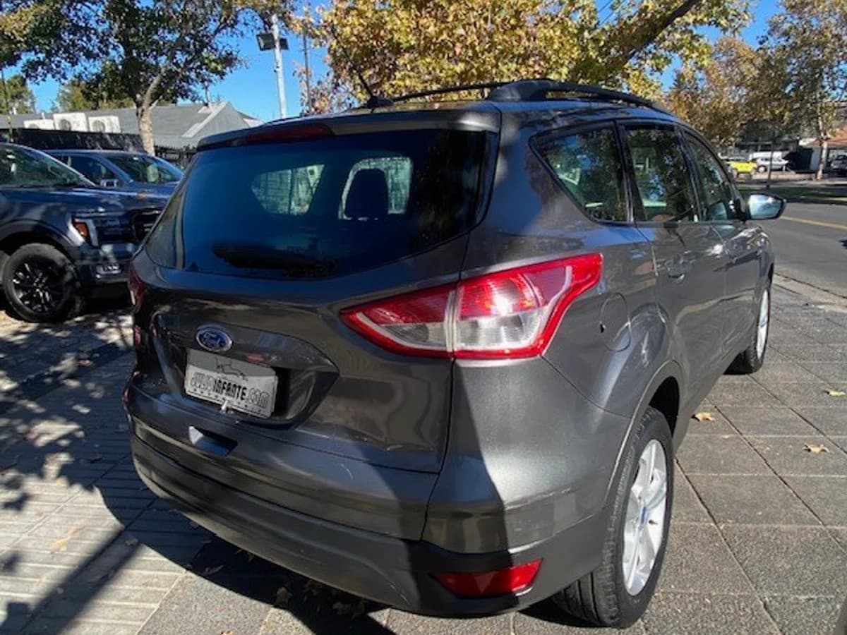 FORD ESCAPE 2.5 4X2 Aut. 2013 - Imagen 2