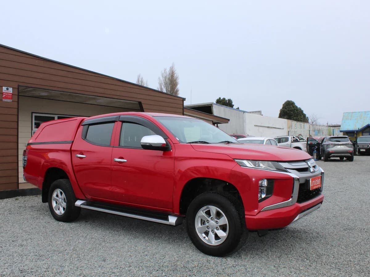 MITSUBISHI L200 KATANA CR 2.5 CR 2023 - Imagen 4