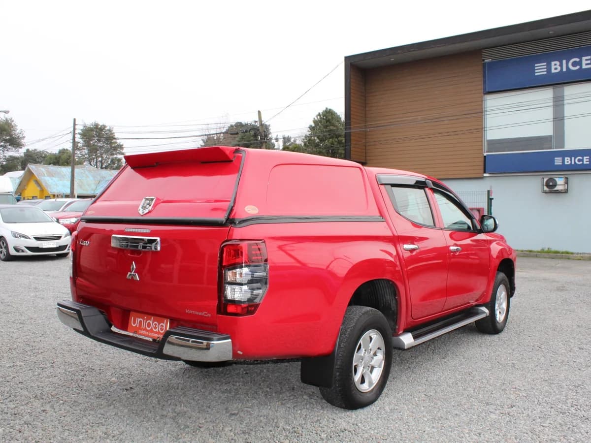 MITSUBISHI L200 KATANA CR 2.5 CR 2023 - Imagen 8