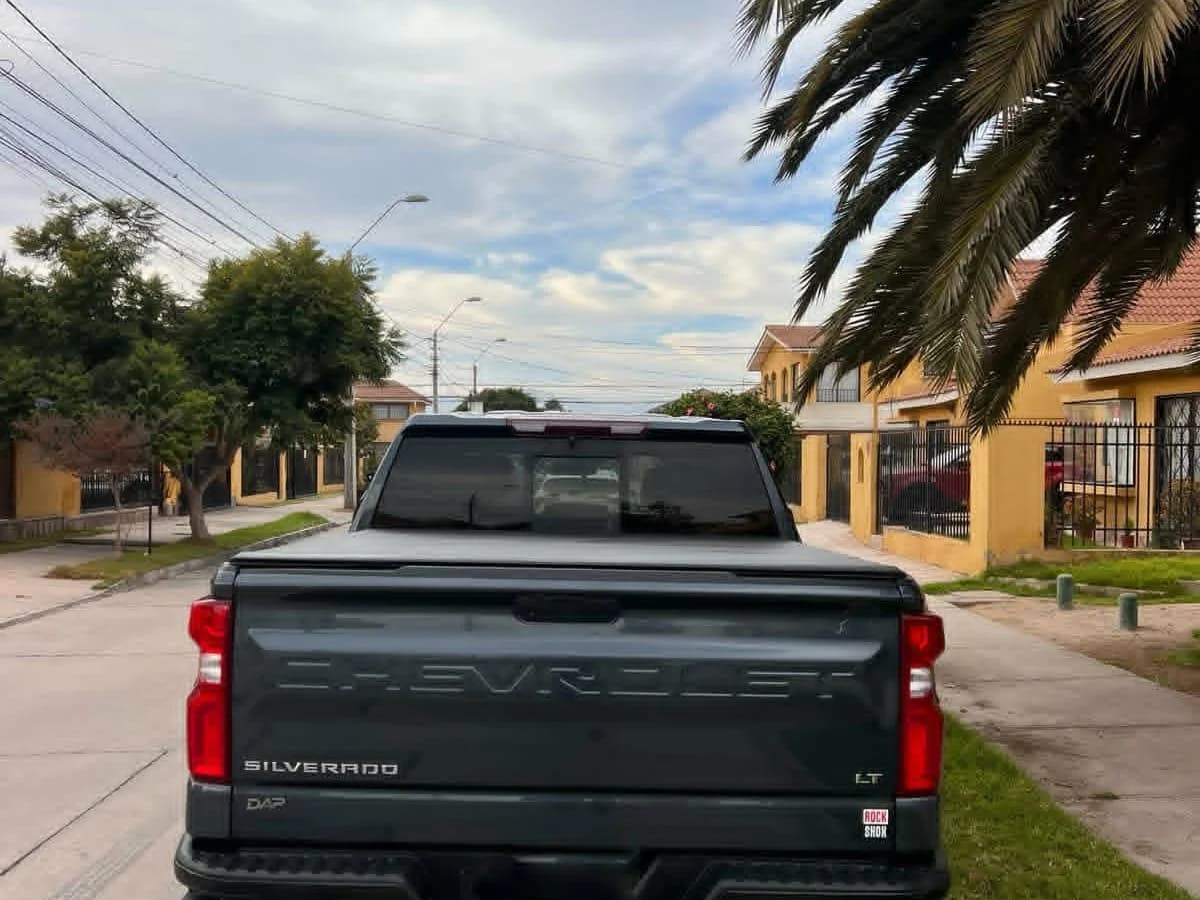 CHEVROLET SILVERADO 5.3 2021 - Imagen 3