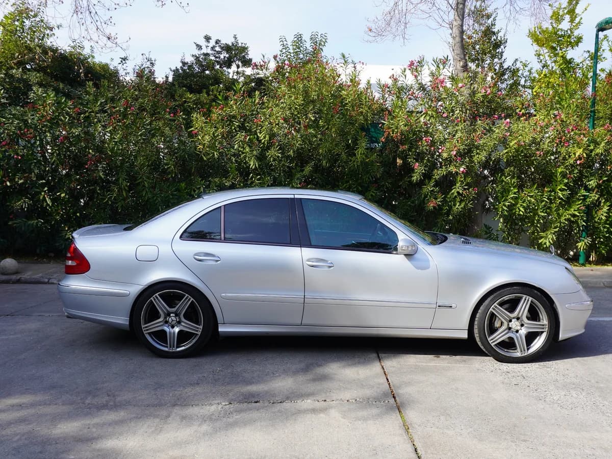 MERCEDES BENZ E 350 Elegance 3.5 V6 AMG 2006 - Imagen 4