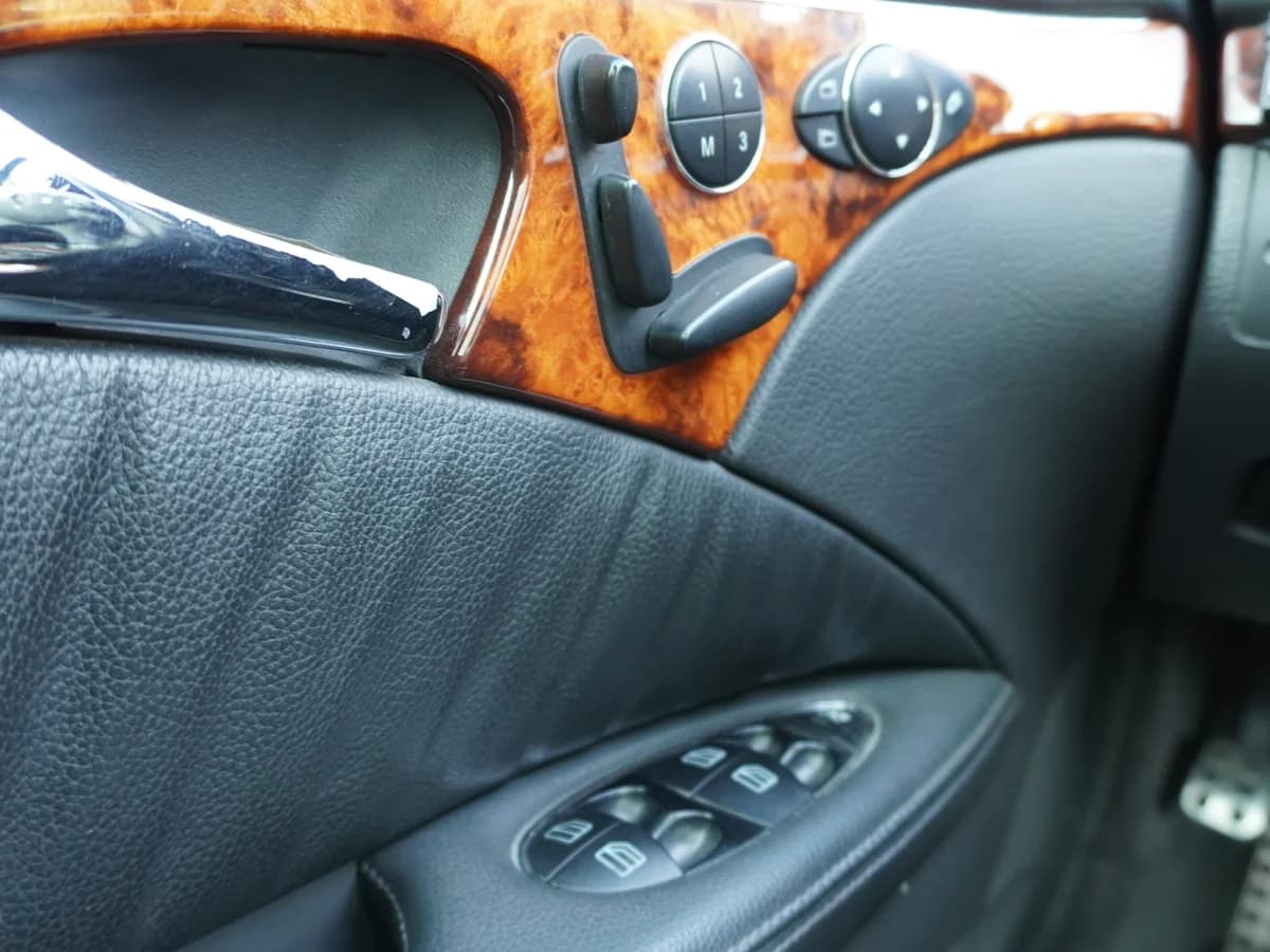 MERCEDES BENZ E 350 Elegance 3.5 V6 AMG 2006 - Imagen 22