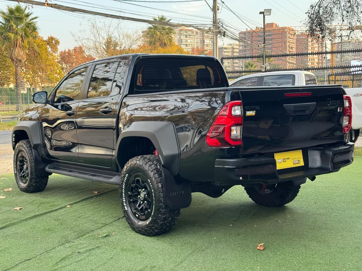 TOYOTA HILUX GR 2.8 GR 2025 - Imagen 5