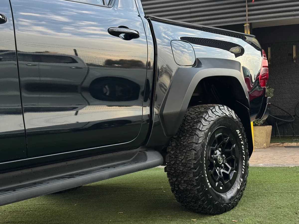 TOYOTA HILUX GR 2.8 GR 2025 - Imagen 12