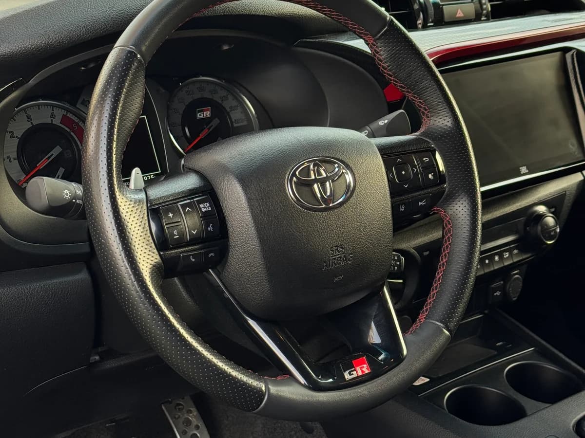 TOYOTA HILUX GR 2.8 GR 2025 - Imagen 13